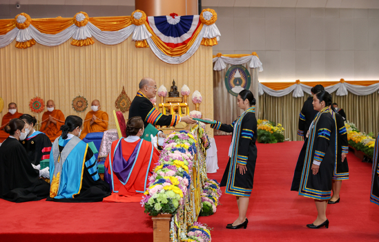 พิธีพระราชทานปริญญาบัตรมหาวิทยาลัยราชภัฏหมู่บ้านจอมบึง ประจำปีการศึกษา 2565